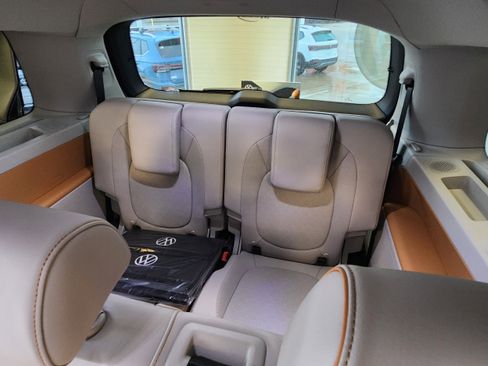 New 2025 Volkswagen ID. Buzz Pro S Plus image 9