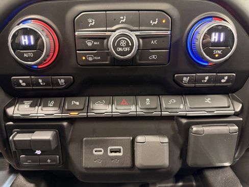 Used 2023 Chevrolet Silverado 3500 High Country image 46