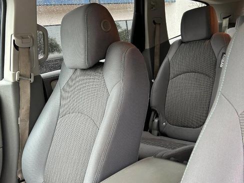 Used 2016 Chevrolet Traverse LT w/ Style and Technology Package FWD image 26