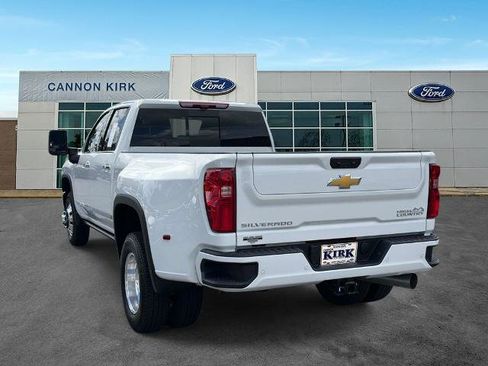 Used 2025 Chevrolet Silverado 3500 High Country w/ High Country Premium Package AWD/4WD image 5
