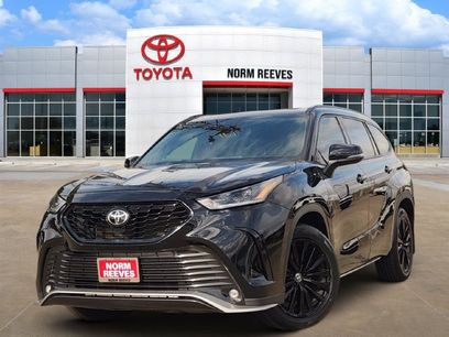 Used 2023 Toyota Highlander XSE