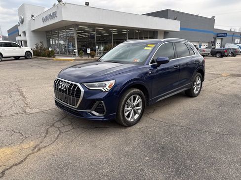 Used 2025 Audi Q3 2.0T Premium w/ Convenience Package image 7