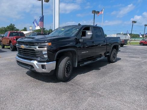 Used 2024 Chevrolet Silverado 2500 LT w/ Convenience Package AWD/4WD image 13