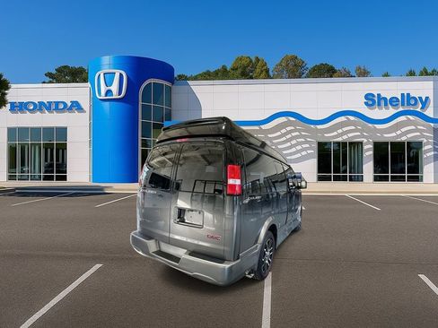 Used 2024 GMC Savana 2500 w/ Driver Convenience Package image 8