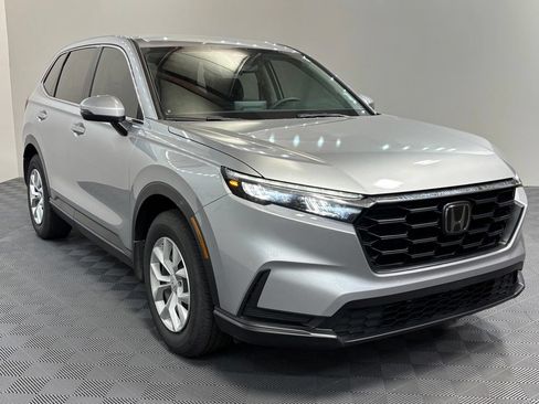Used 2023 Honda CR-V LX image 4