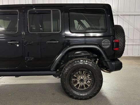 Used 2021 Jeep Wrangler Unlimited Rubicon AWD/4WD image 12