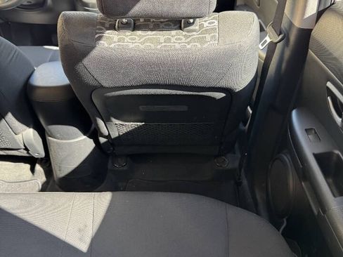 Used 2010 Kia Soul + w/ Audio Pkg FWD image 25