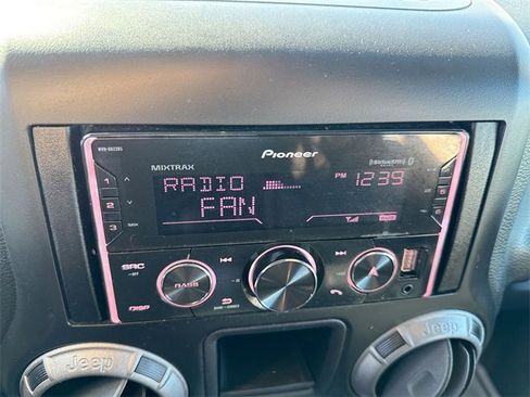 Used 2017 Jeep Wrangler Sport w/ Connectivity Group image 16