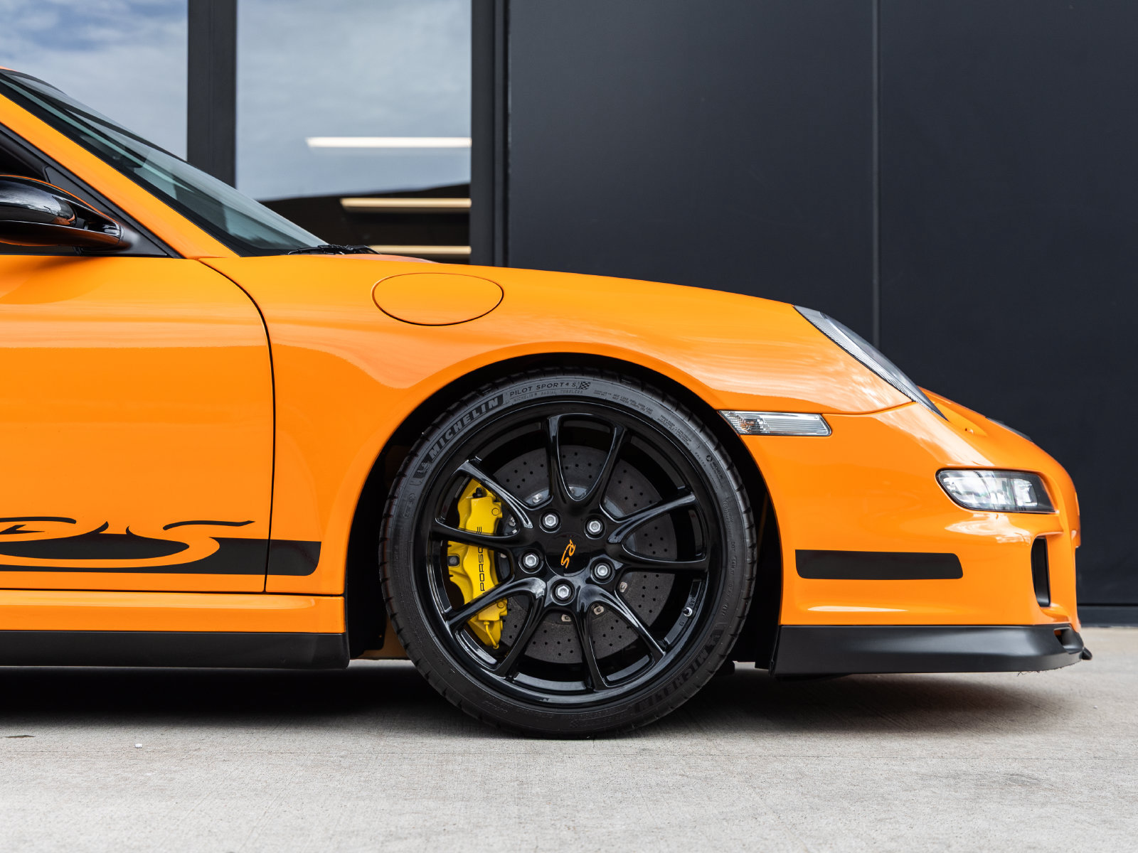 Used 2007 Porsche 911 GT3 RS RWD image 16