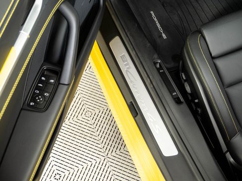 Certified 2023 Porsche 911 Carrera 4S AWD/4WD image 8