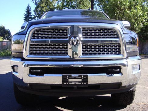 Used 2015 RAM 2500 Laramie w/ Convenience Group AWD/4WD image 5
