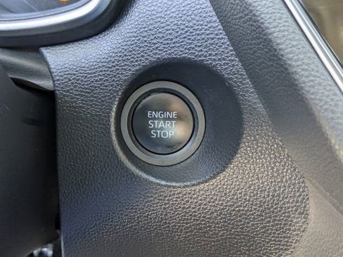 Used 2024 Toyota Corolla Cross XLE w/ Convenience Package image 19