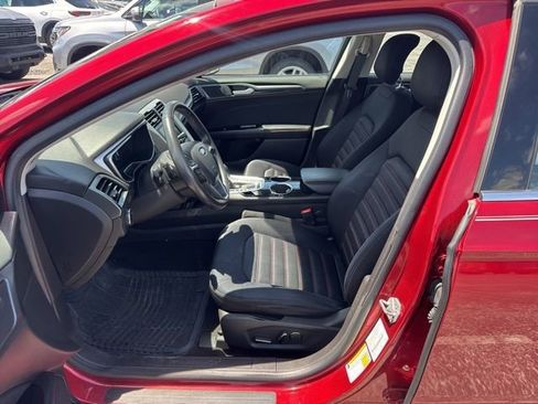 Used 2014 Ford Fusion SE FWD image 13