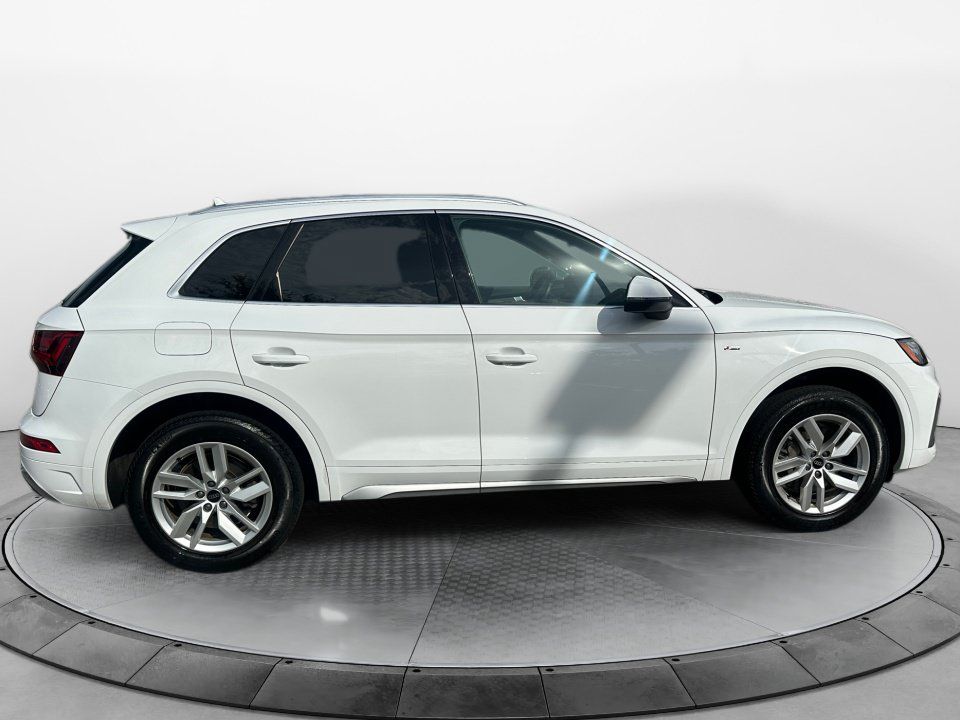Used 2024 Audi Q5 2.0T Premium w/ Convenience Package AWD/4WD image 8