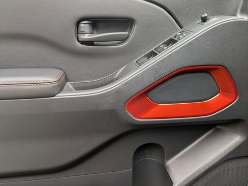 New 2026 Nissan Frontier PRO-4X w/ Pro-4x Convenience Package AWD/4WD image 11