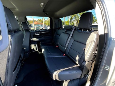 Certified 2025 GMC Sierra 1500 SLT RWD image 11