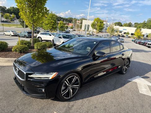 Used 2019 Volvo S60 T6 R-Design AWD/4WD image 4
