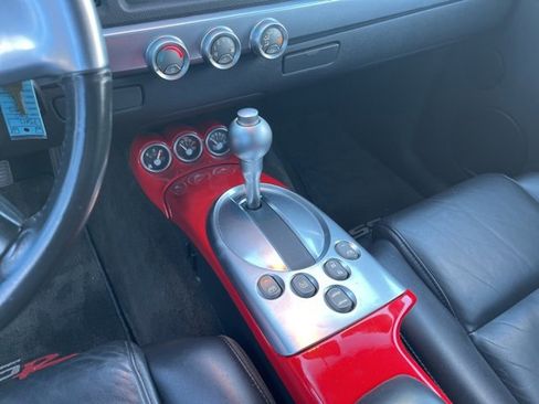 Used 2005 Chevrolet SSR w/ Preferred Equipment Group image 23