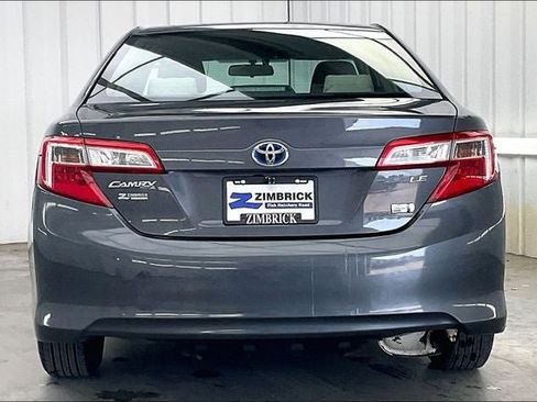 Used 2012 Toyota Camry LE FWD image 4
