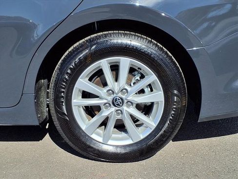 Used 2025 Toyota Camry LE image 7