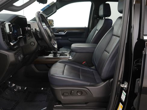 Used 2024 Chevrolet Silverado 1500 High Country image 23