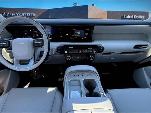 New 2026 Hyundai Palisade Calligraphy FWD image 5