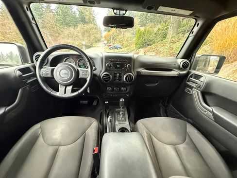 Used 2017 Jeep Wrangler Unlimited Sport w/ Quick Order Package 24S image 13