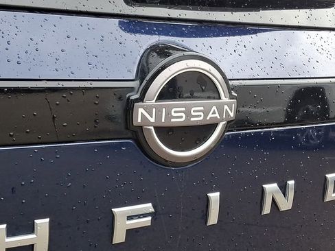 Used 2022 Nissan Pathfinder SV w/ SV Premium Package image 29