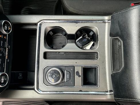 Used 2021 Ford Expedition XLT image 17