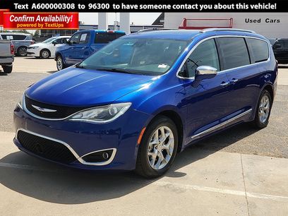 Used 2019 Chrysler Pacifica Limited w/ Advanced Safetytec Group