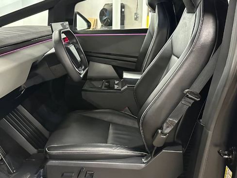 Used 2024 Tesla Cybertruck Cyberbeast image 19