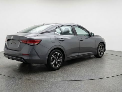 Used 2025 Nissan Sentra SV FWD image 9