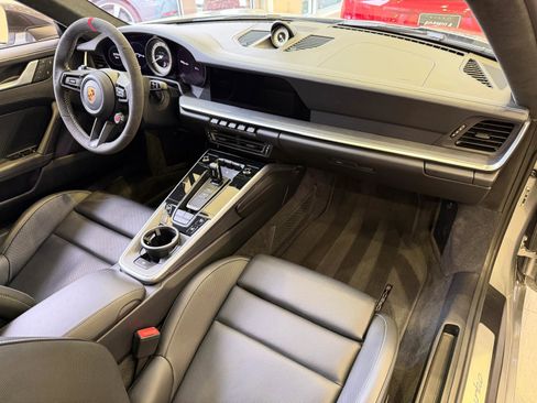 Used 2022 Porsche 911 Turbo image 52