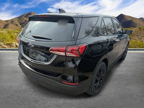 Used 2024 Chevrolet Equinox LS w/ LS Convenience Package image 7