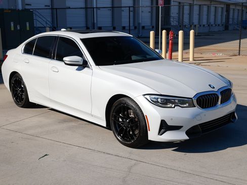 Used 2019 BMW 330i Sedan w/ Premium Package image 20
