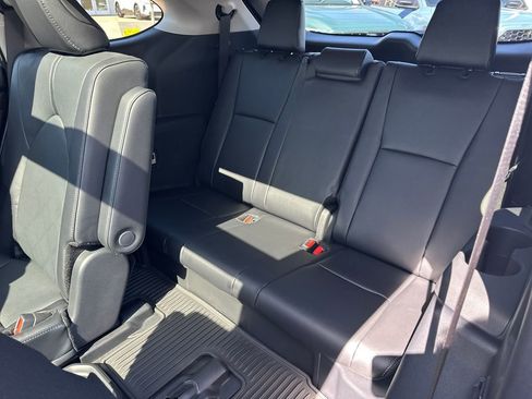New 2026 Toyota Highlander Platinum AWD/4WD image 15