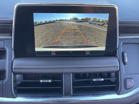 Used 2023 GMC Yukon XL SLT image 15