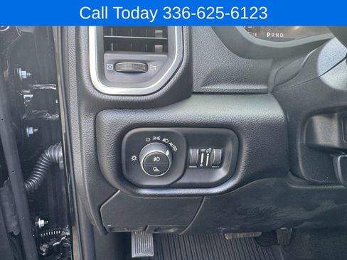 New 2025 RAM 2500 Laramie AWD/4WD image 24