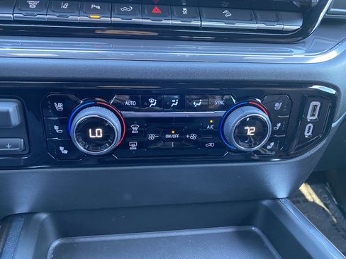 Used 2024 Chevrolet Silverado 2500 High Country w/ High Country Premium Package image 32