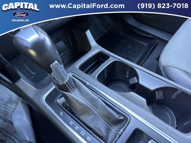 Used 2017 Ford Escape SE w/ SE Sport Appearance Package FWD image 30
