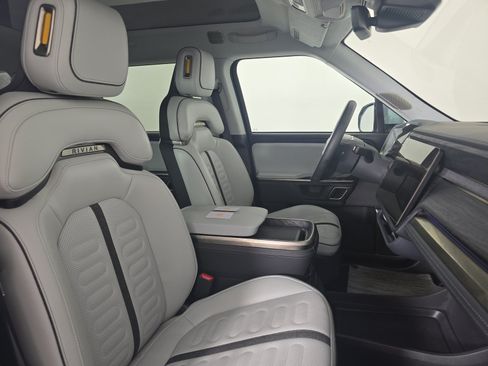 Used 2024 Rivian R1S Adventure AWD/4WD image 24