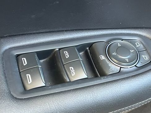 Used 2023 Cadillac XT5 Luxury FWD image 12