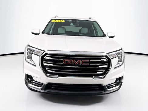 Used 2023 GMC Terrain SLT w/ LPO, Floor Liner Package FWD image 2