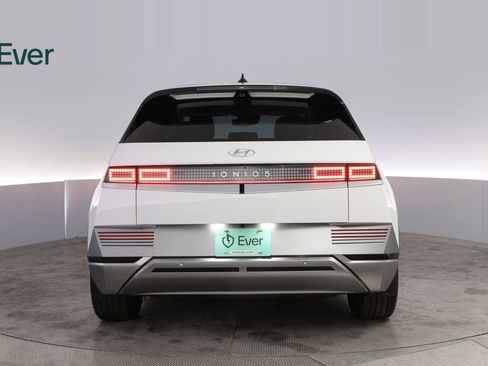 Used 2024 Hyundai Ioniq 5 Limited image 15