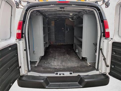 Used 2022 Chevrolet Express 2500 w/ Driver Convenience Package RWD image 6