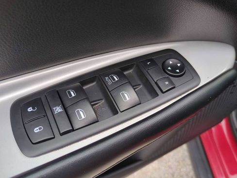 Used 2019 Dodge Journey SE image 22