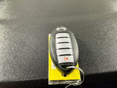 Used 2022 Nissan Sentra SR w/ Electronics Package image 28