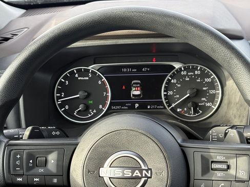 Used 2023 Nissan Rogue S image 24