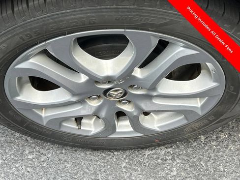 Used 2017 Toyota Yaris iA FWD image 2