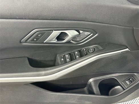Used 2025 BMW 330i xDrive Sedan image 25
